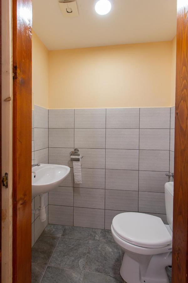 Deli Terasz B Apartman Free Parking, Self-Check-In Anytime Дьор Екстериор снимка