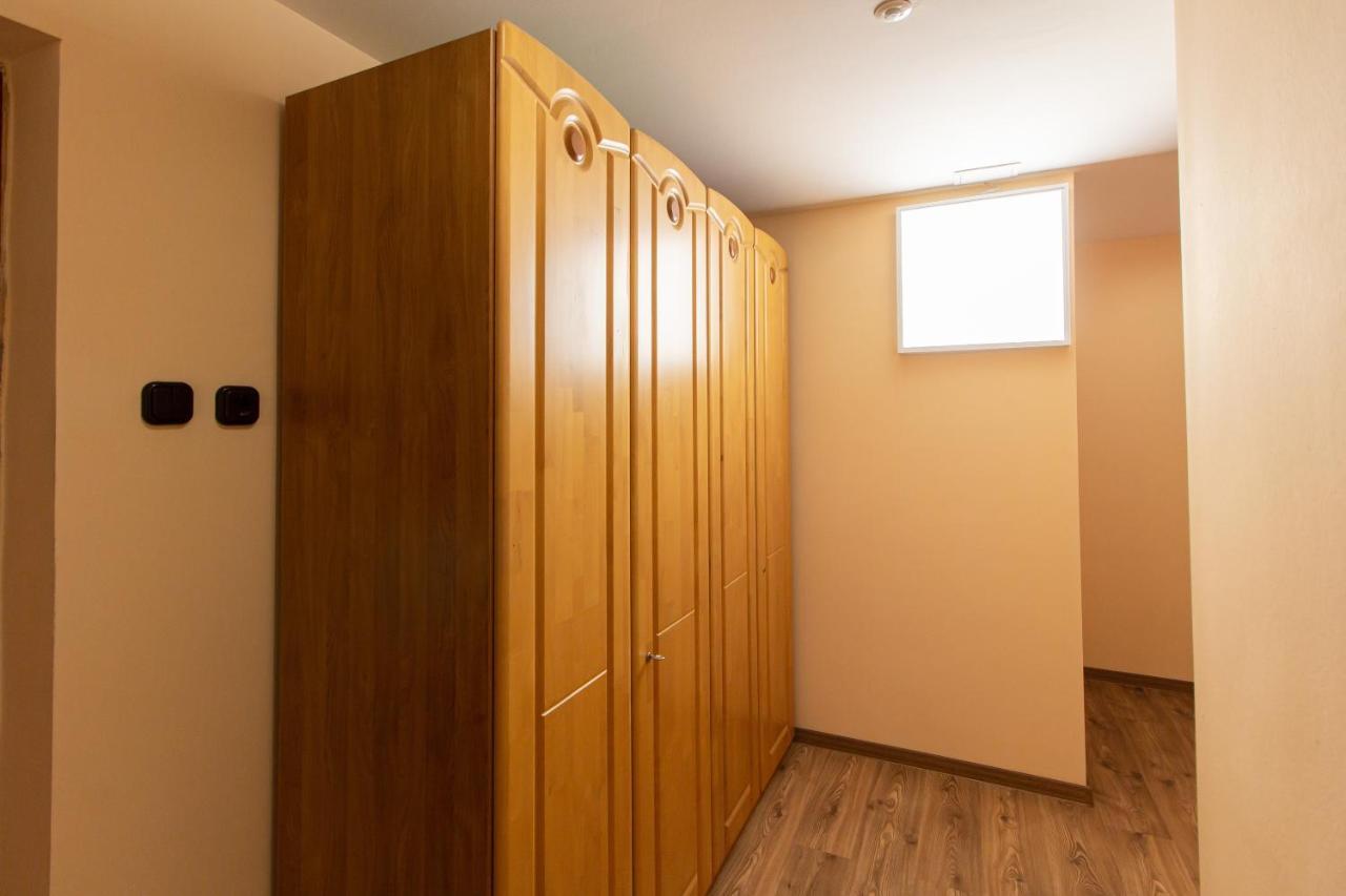 Deli Terasz B Apartman Free Parking, Self-Check-In Anytime Дьор Екстериор снимка